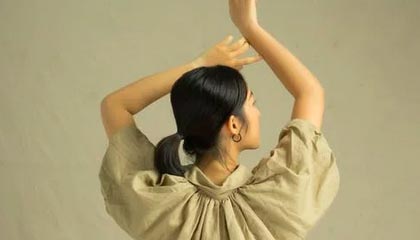 相恋2年生下一女，女子再次怀孕6个月男友去世，生下遗腹子想要80万赔偿款遭拒：没领证是外人