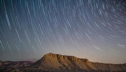 才第四首就被“剥夺”了演唱权，在杭开唱的伍佰：这不是我的演唱会！