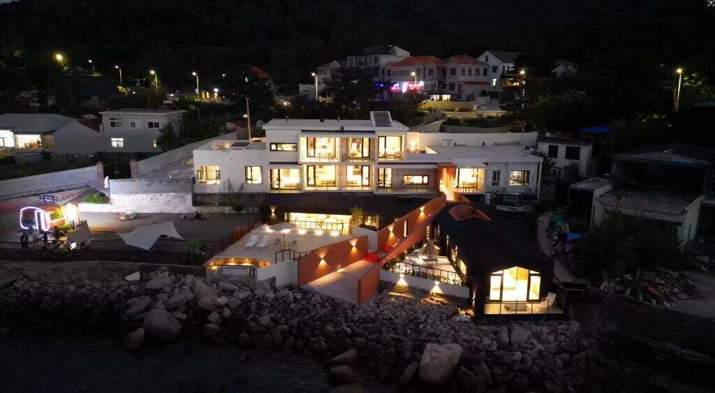 学历不应该是枷锁!中科院博士辞职开民宿,年营收400万,从高材生到成功创业者