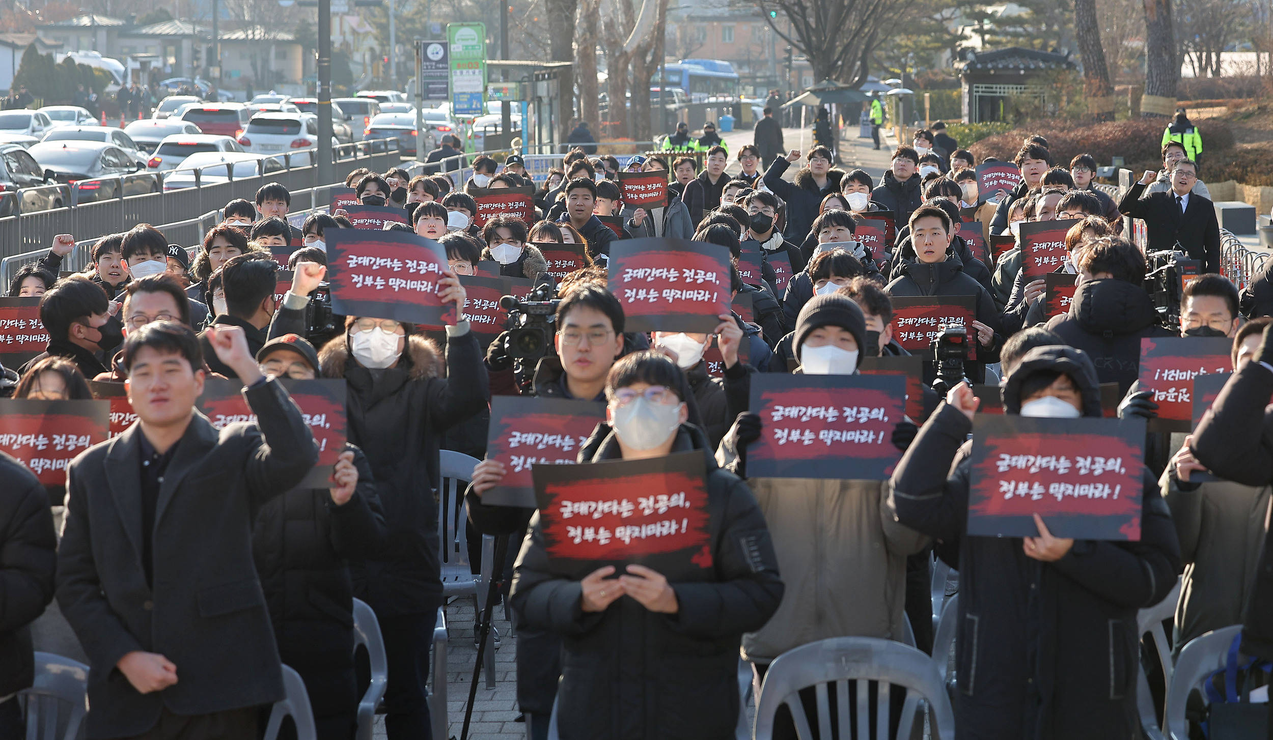 持续18个月后，韩国医生“辞职潮”风波终平息