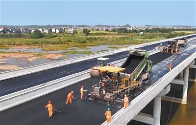 坚守岗位 实干担当