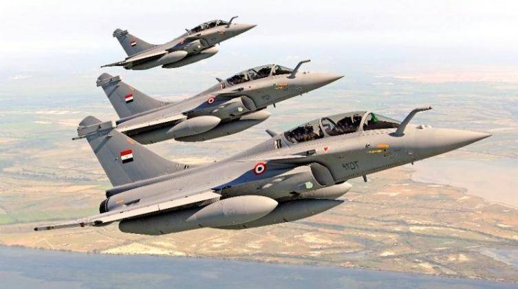 怕被歼10抢单了?美媒:暂停八年后,法国紧急向埃及交付阵风战机